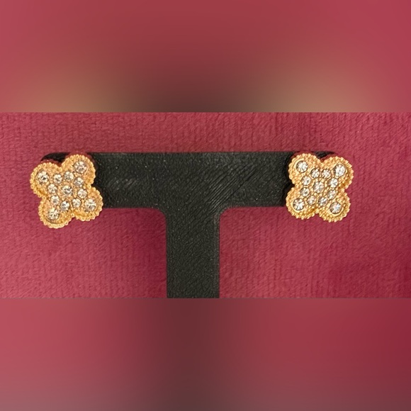 Gold Crystal Floral Cluster Stud Earrings - Women Jewelry - Picture 2 of 3